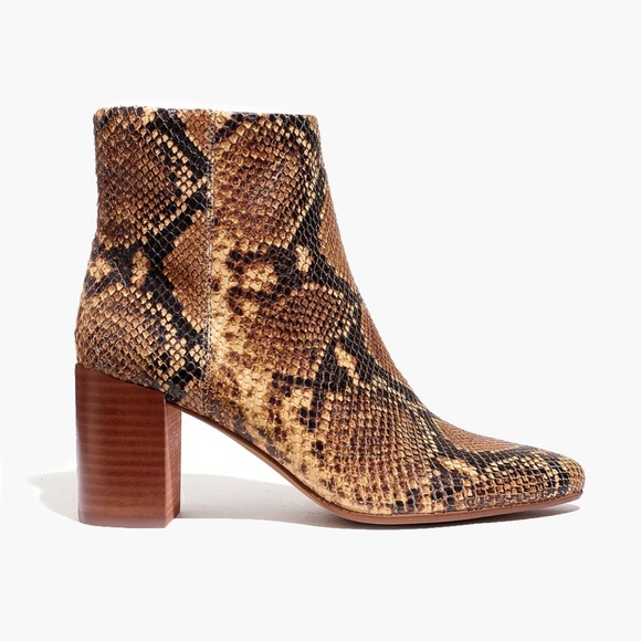 ❌SOLD❌The Fiona Boot in Snake Embossed Leather - Picture 3 of 14